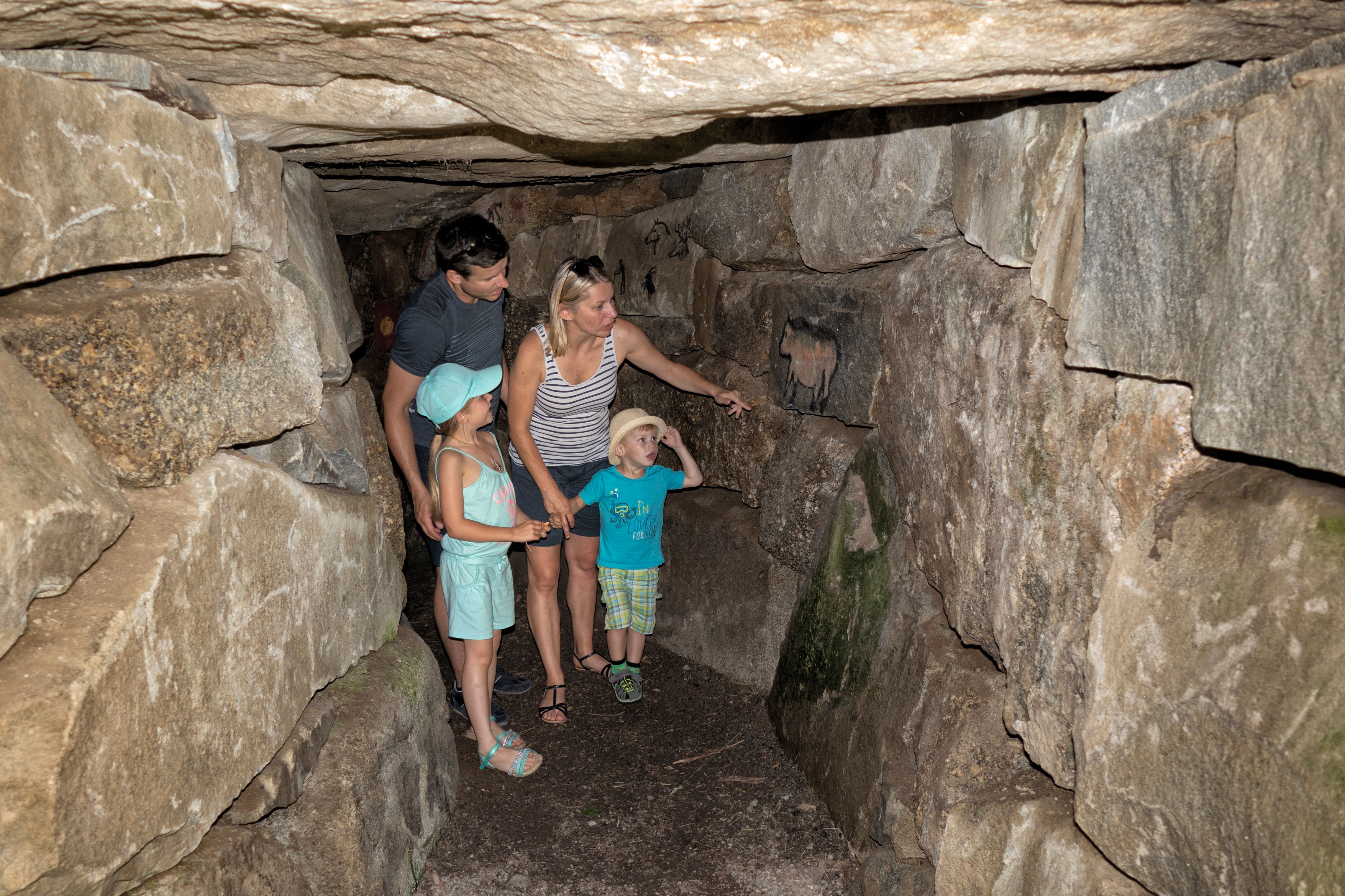 Steinhöhle aus Granit gebaut