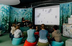 Schulausflug Mikroskop-Liveshow