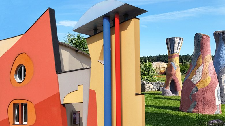 Colorful building with sculptural elements in the Waldviertel Art Museum.